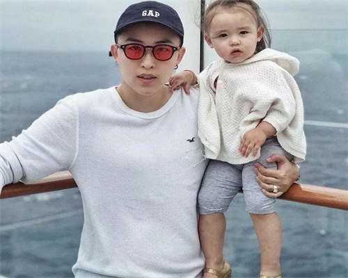 
              25周四维显示胎儿左心室有一个强光斑，孩子能不能要？
           